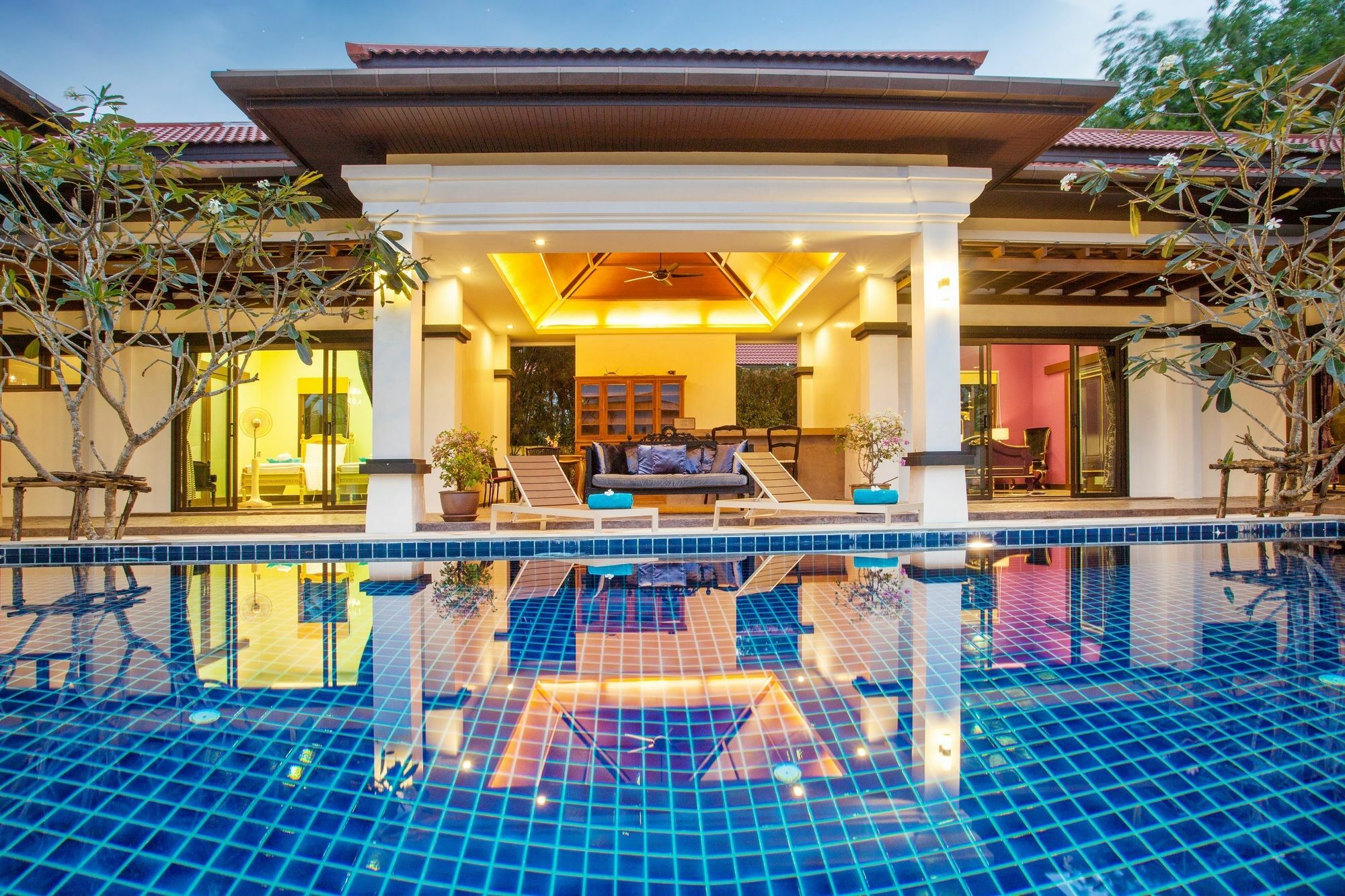 Jewels Villas Phuket Praia de Surin Exterior foto